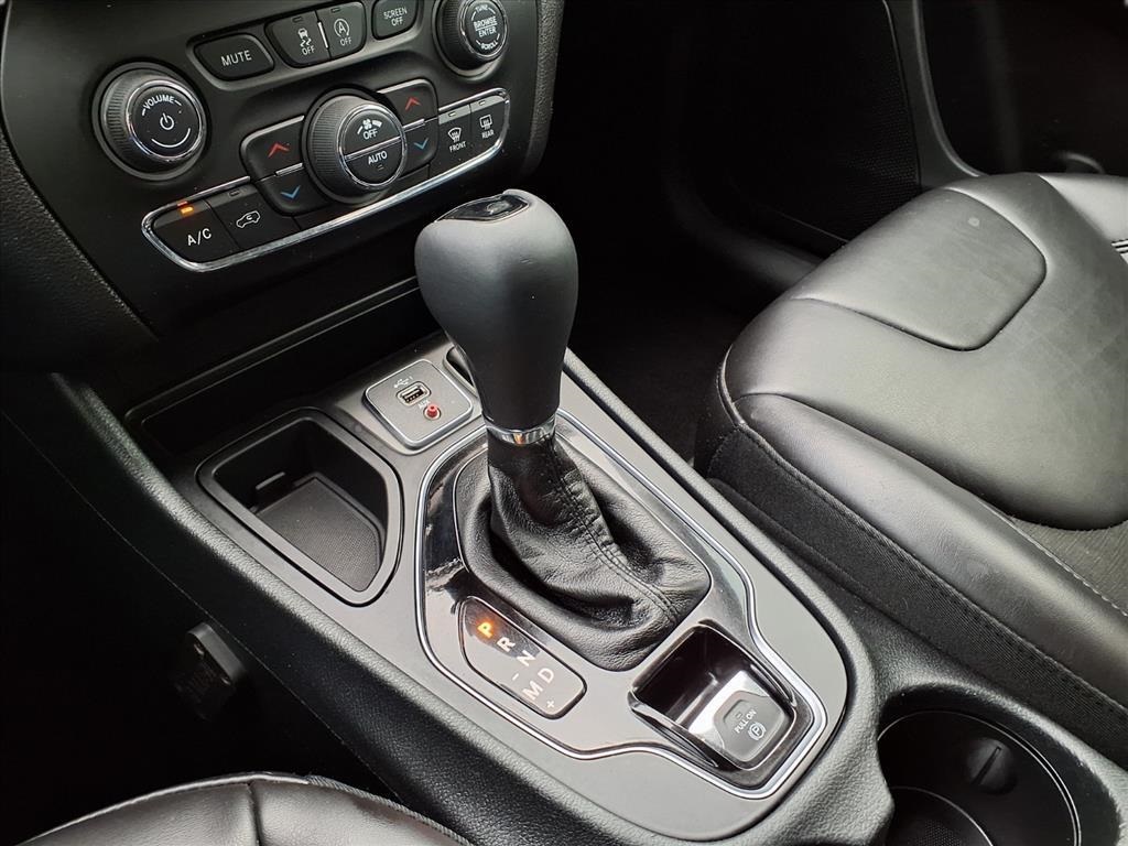 2019 Jeep Cherokee Altitude Gray at Bayshore Chrysler Jeep Dodge Ram