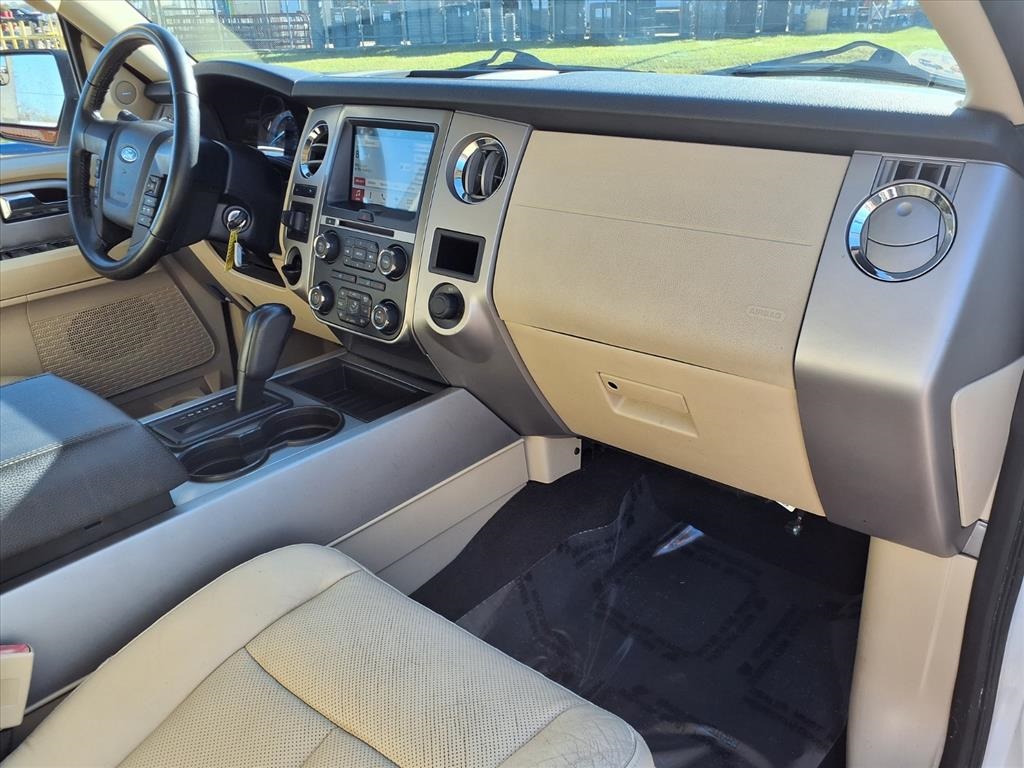 2017 Ford Expedition EL XLT White at Emmons Autoplex