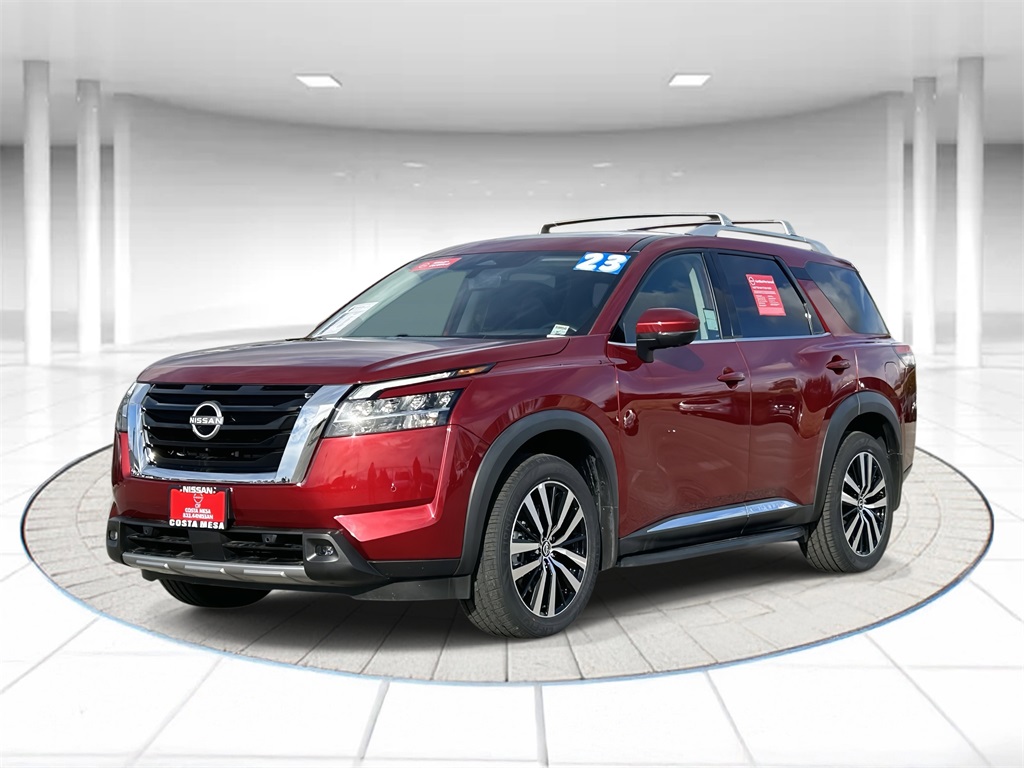 2023 Nissan Pathfinder Platinum