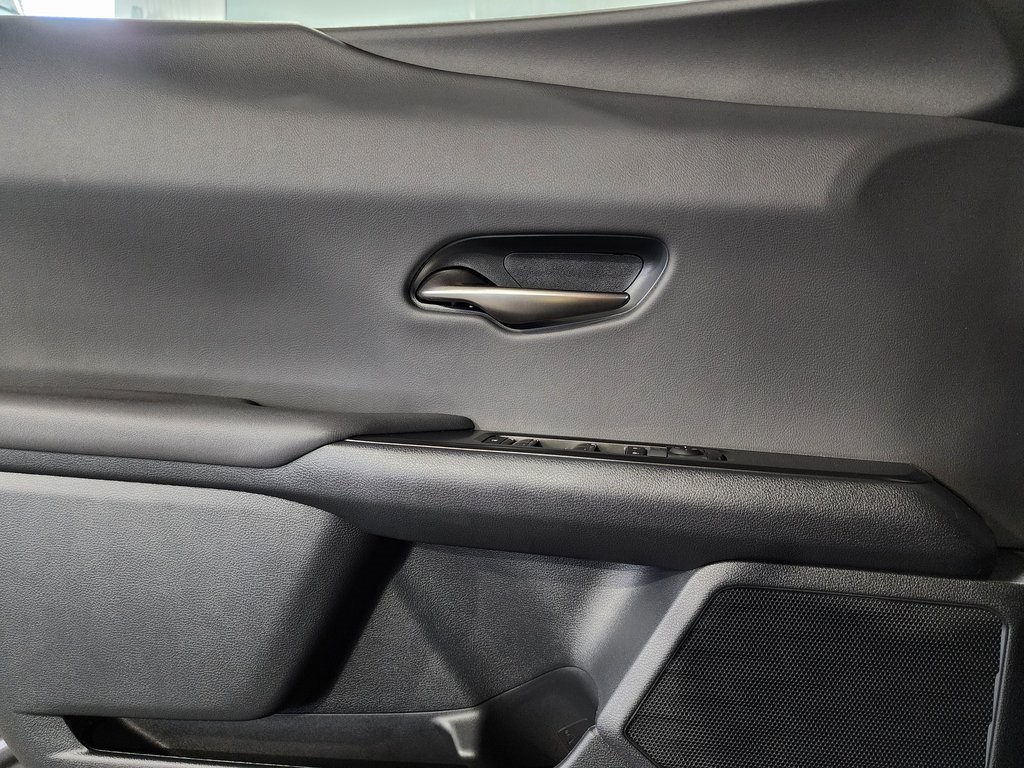 Thumbnail: 2025 Lexus UX - 14