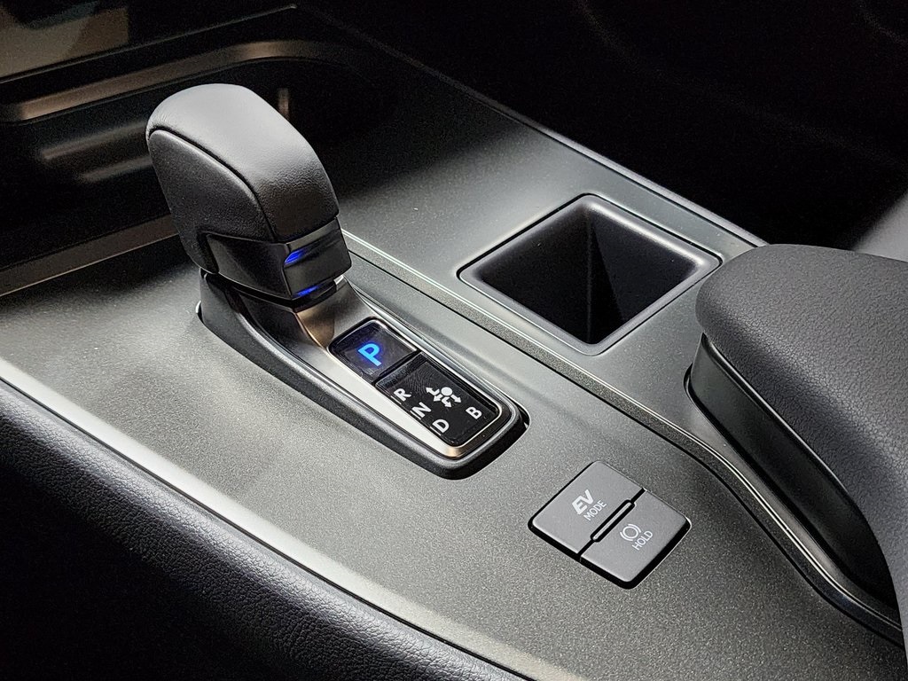 Thumbnail: 2025 Lexus UX - 23