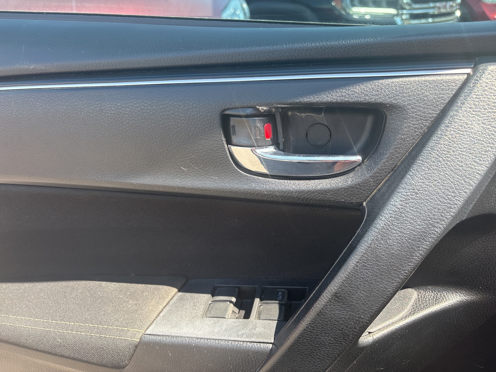 2019 Toyota Corolla L photo 17