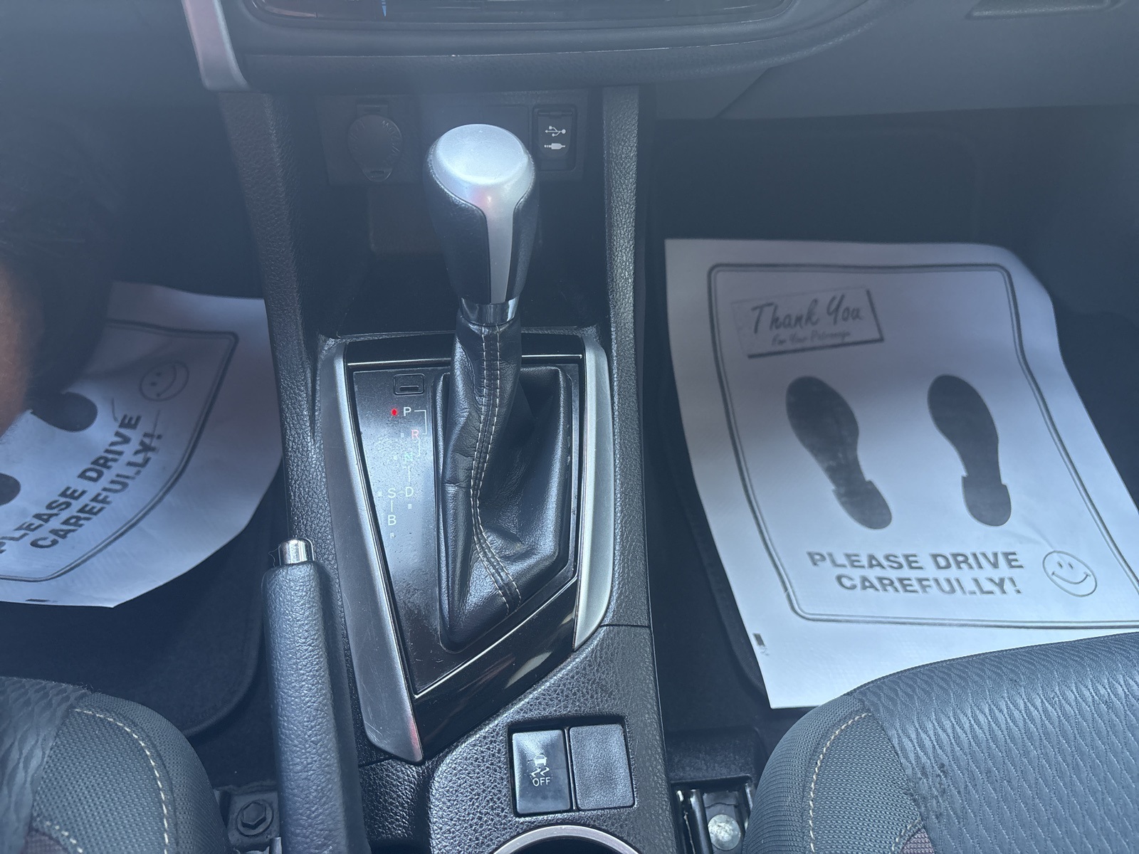 2019 Toyota Corolla L photo 25