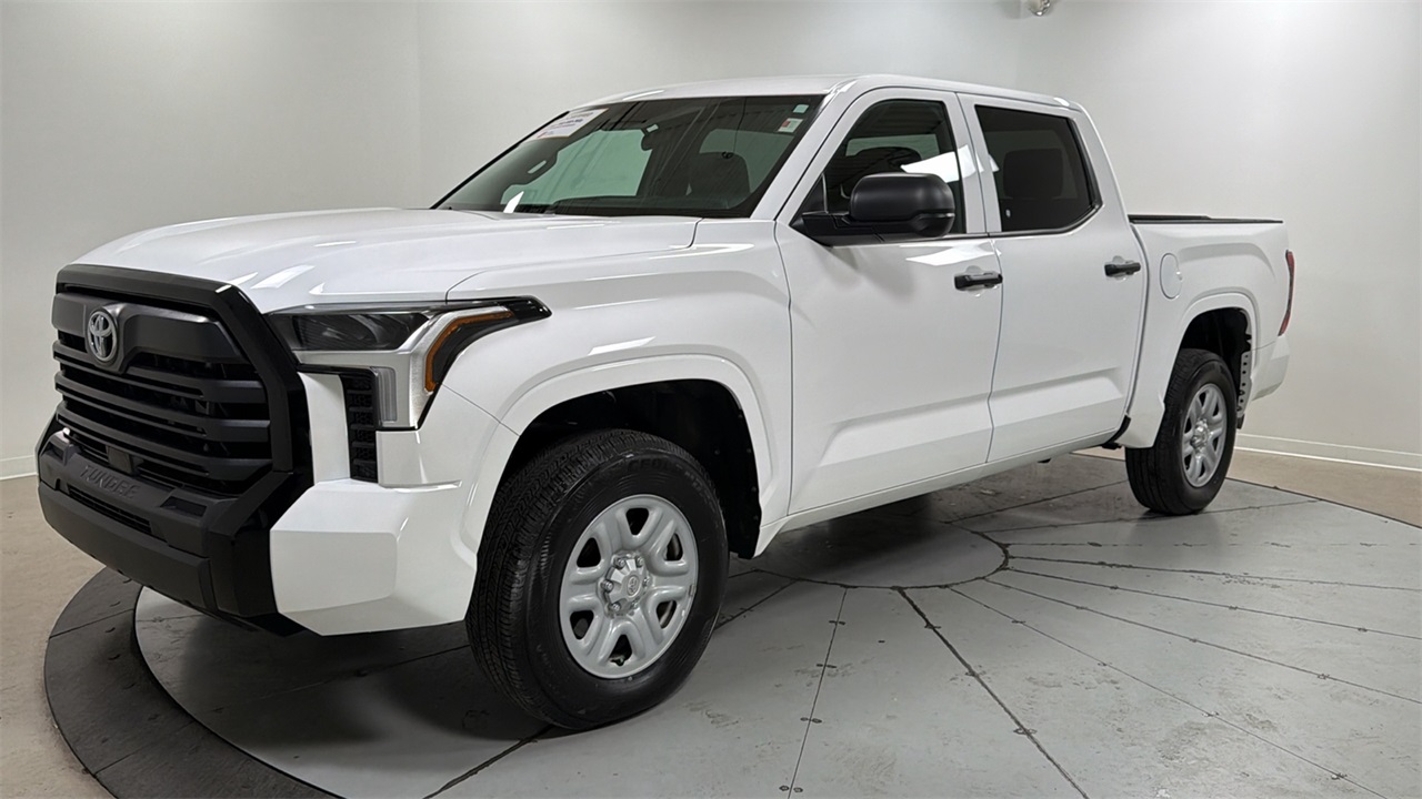 2025 Toyota Tundra SR CrewMax Cab 4WD