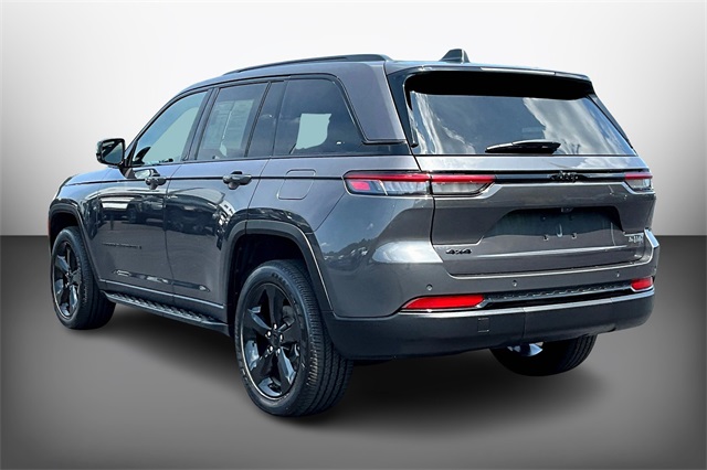 Used 2022 Jeep Grand Cherokee For Sale in Gloucester, MA