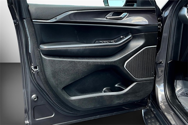 Used 2022 Jeep Grand Cherokee For Sale in Gloucester, MA