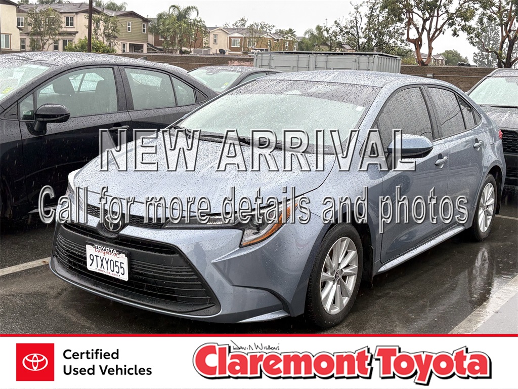 2025 Toyota Corolla LE FWD