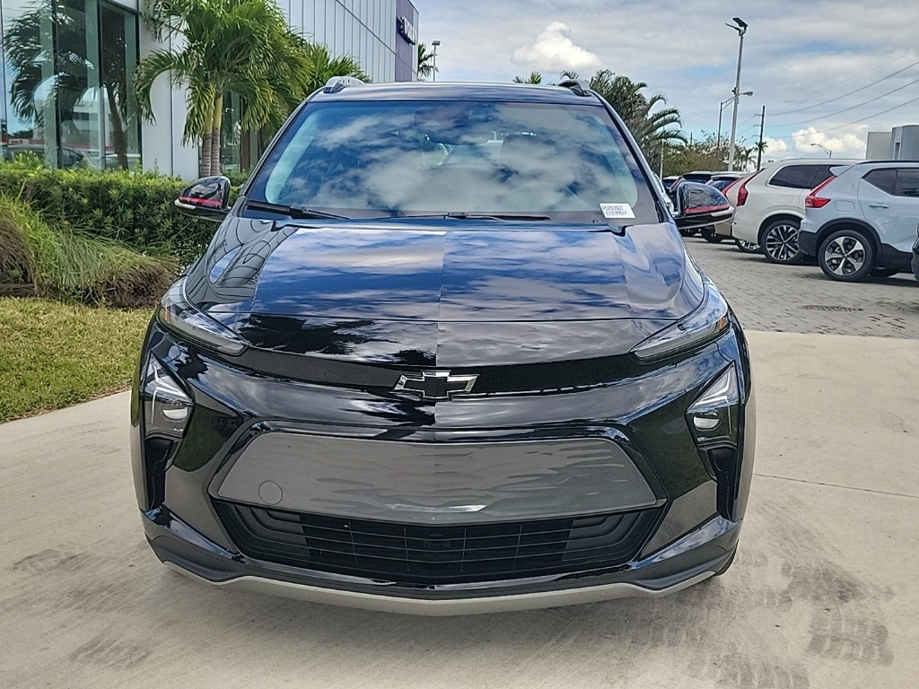 Used 2023 Chevrolet Bolt EUV LT with VIN 1G1FY6S01P4135065 for sale in Miami, FL