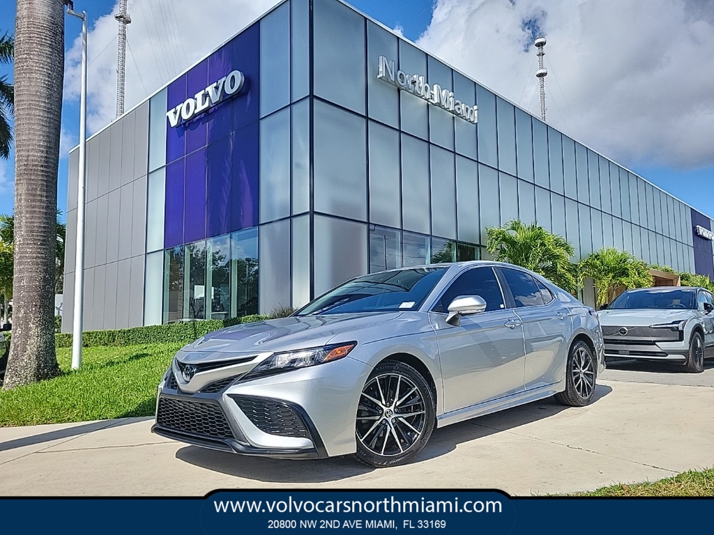 2022 Toyota Camry SE