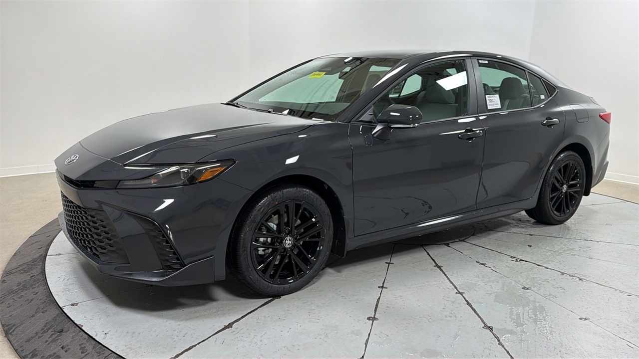 2026 Toyota Camry SE AWD