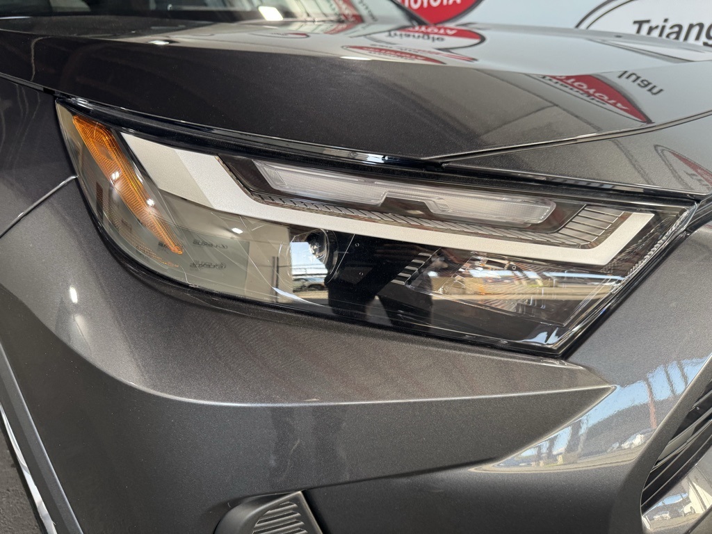 Thumbnail: 2025 Toyota RAV4 - 10