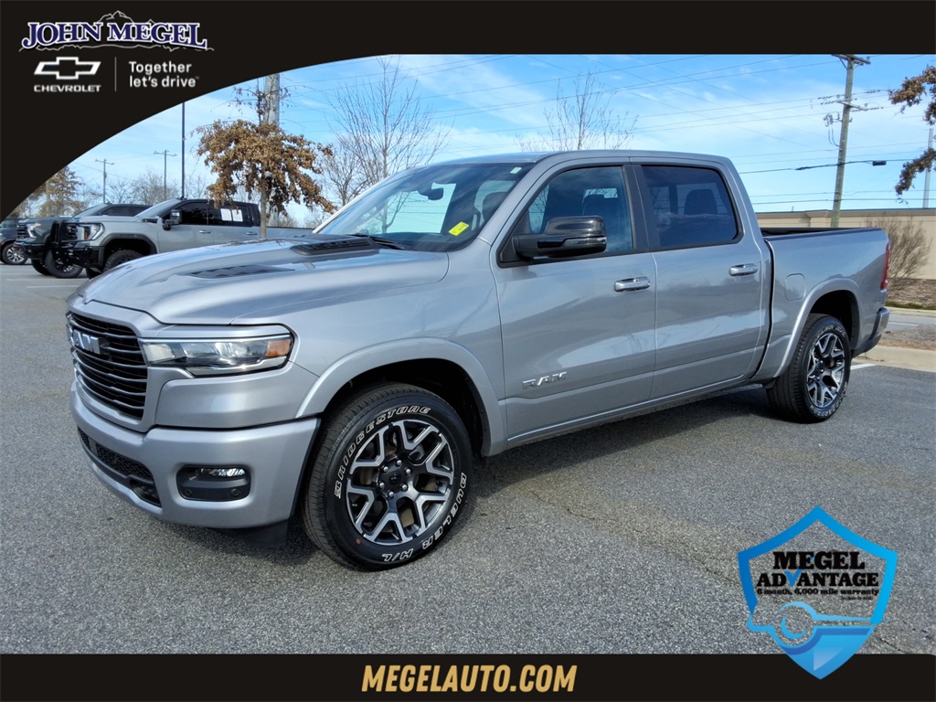 2025 RAM 1500 Laramie Crew Cab 4WD