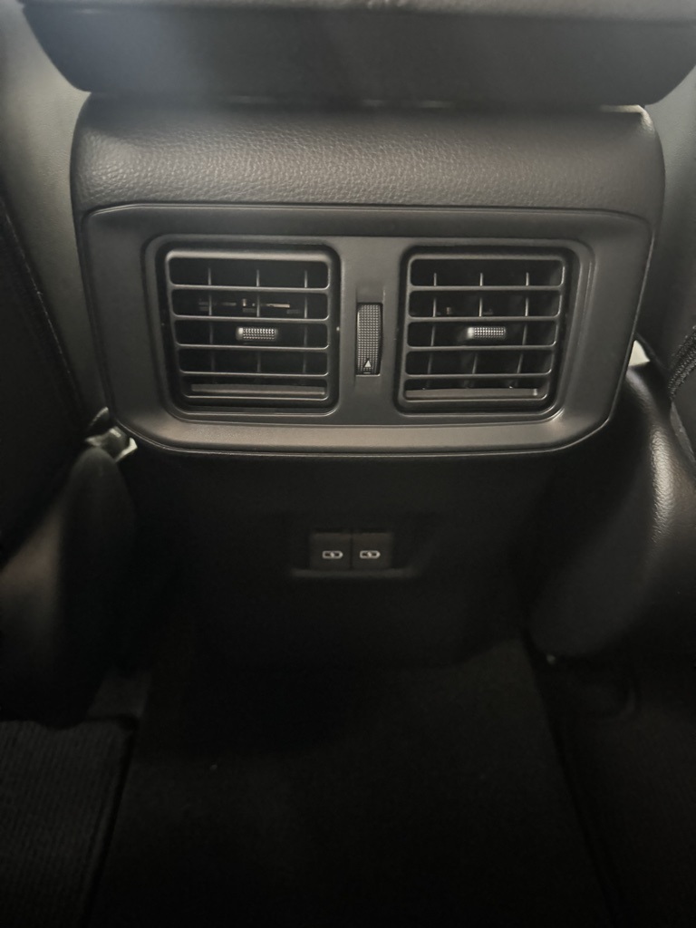 Thumbnail: 2025 Toyota RAV4 - 31