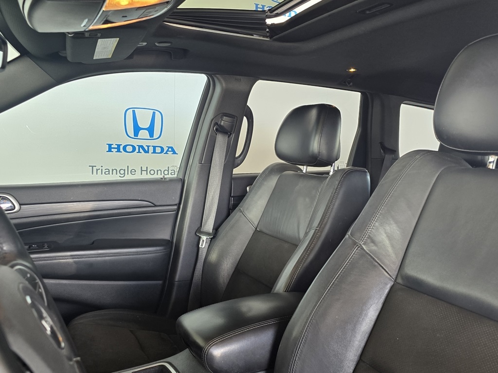 Thumbnail: 2019 Jeep Grand Cherokee - 11