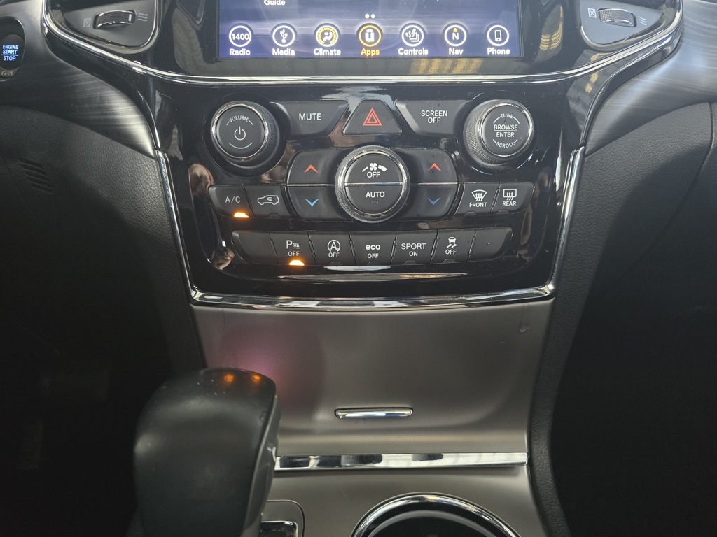 Thumbnail: 2019 Jeep Grand Cherokee - 19