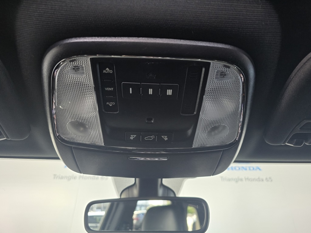 Thumbnail: 2019 Jeep Grand Cherokee - 23