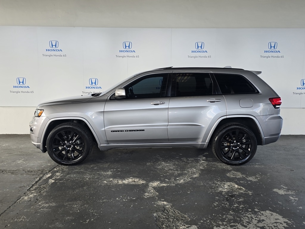 Thumbnail: 2019 Jeep Grand Cherokee - 3