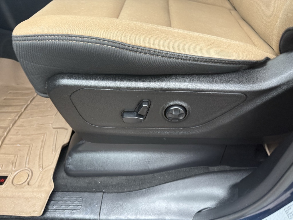 2020 Ram 1500 Big Horn/Lone Star Blue at South Houston Nissan