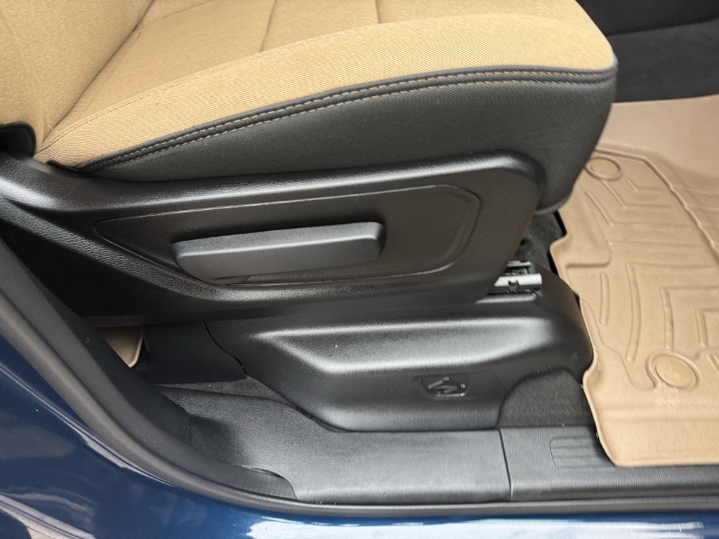 2020 Ram 1500 Big Horn/Lone Star Blue at South Houston Nissan