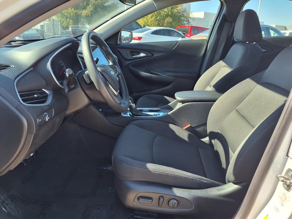 2023 Chevrolet Malibu LT White at Toyota of Victoria