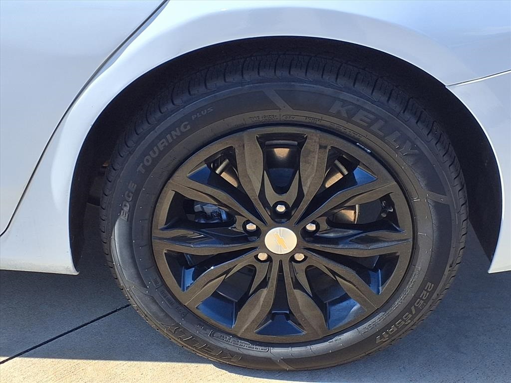 2023 Chevrolet Malibu LT White at Toyota of Victoria