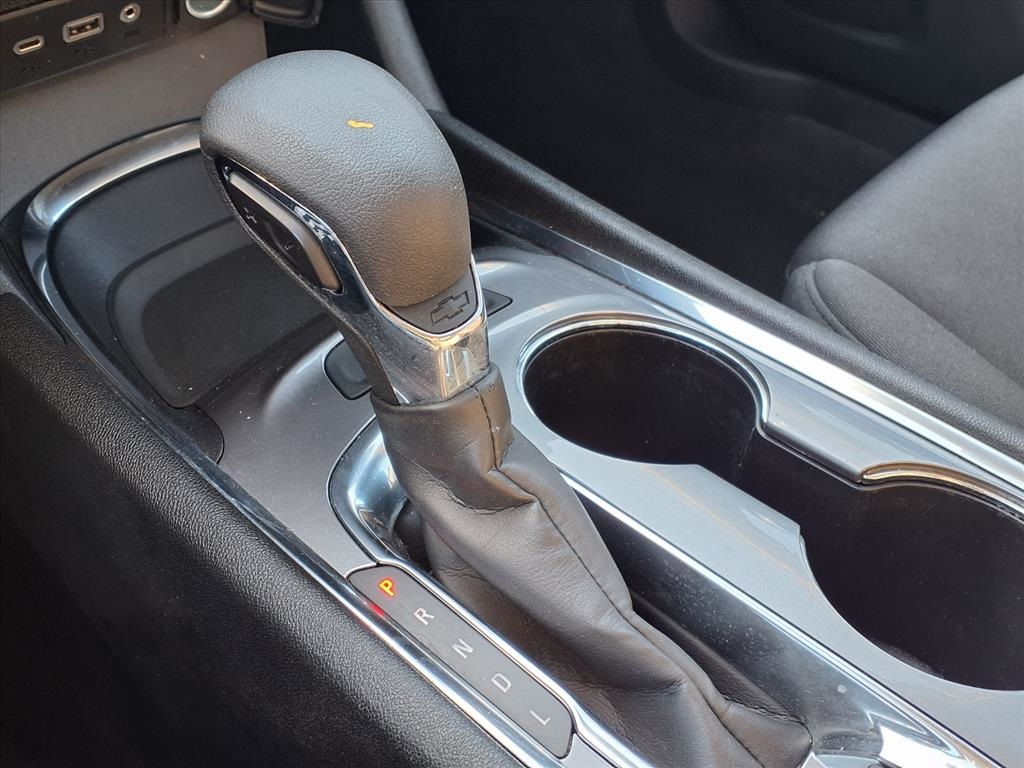 2023 Chevrolet Malibu LT White at Toyota of Victoria