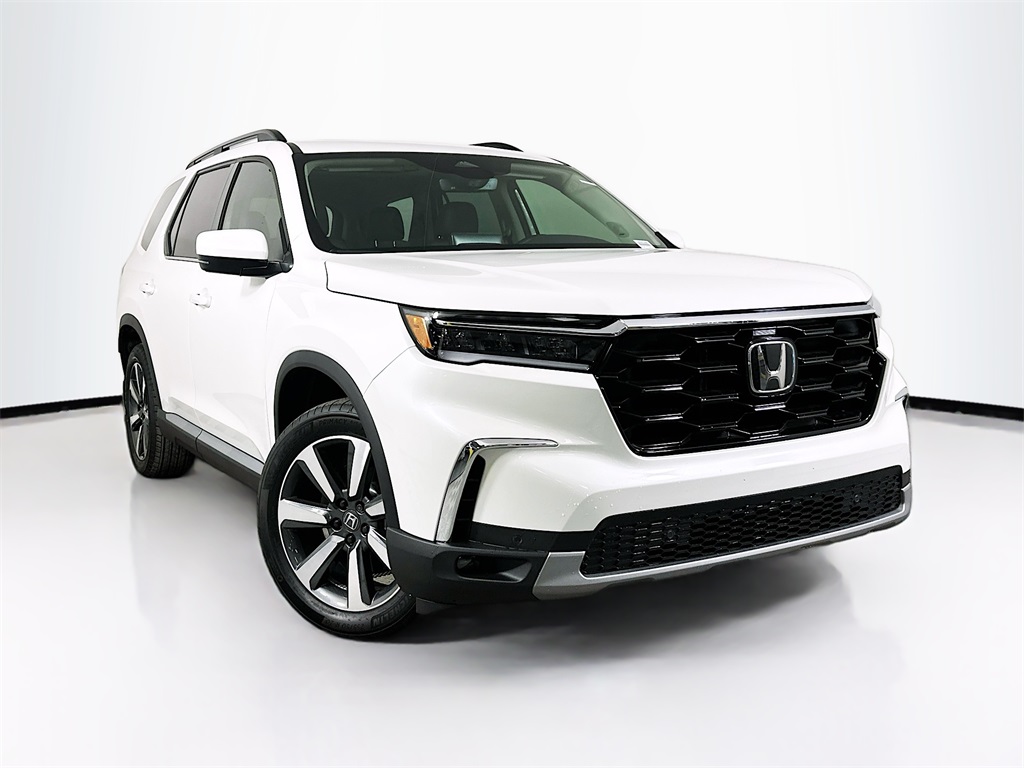 2025 Honda Pilot Touring FWD