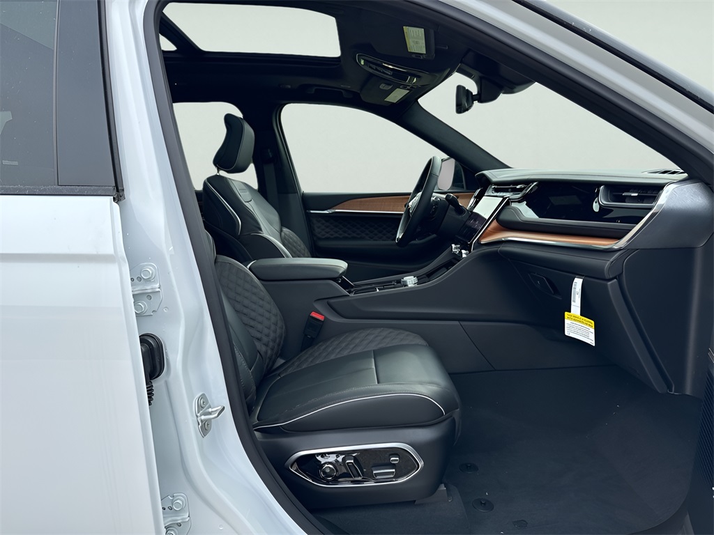 2025 Jeep Grand Cherokee L