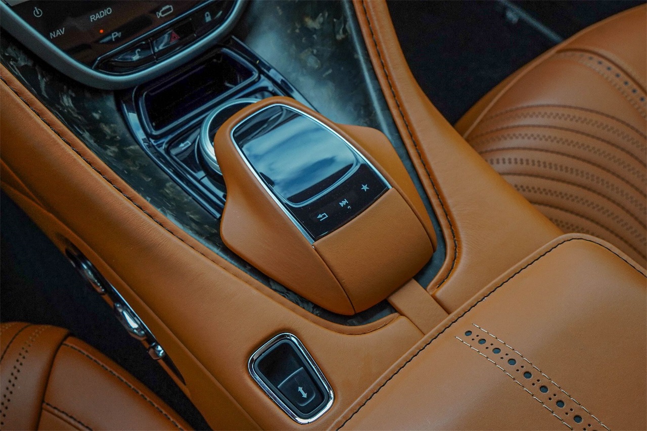 Used Car 2018 Aston Martin Db11  Base For Sale Under $130,000 In Austin, Texas