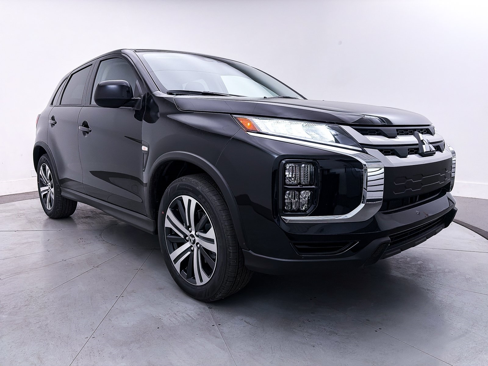 2026 Mitsubishi Outlander Sport ES's photo