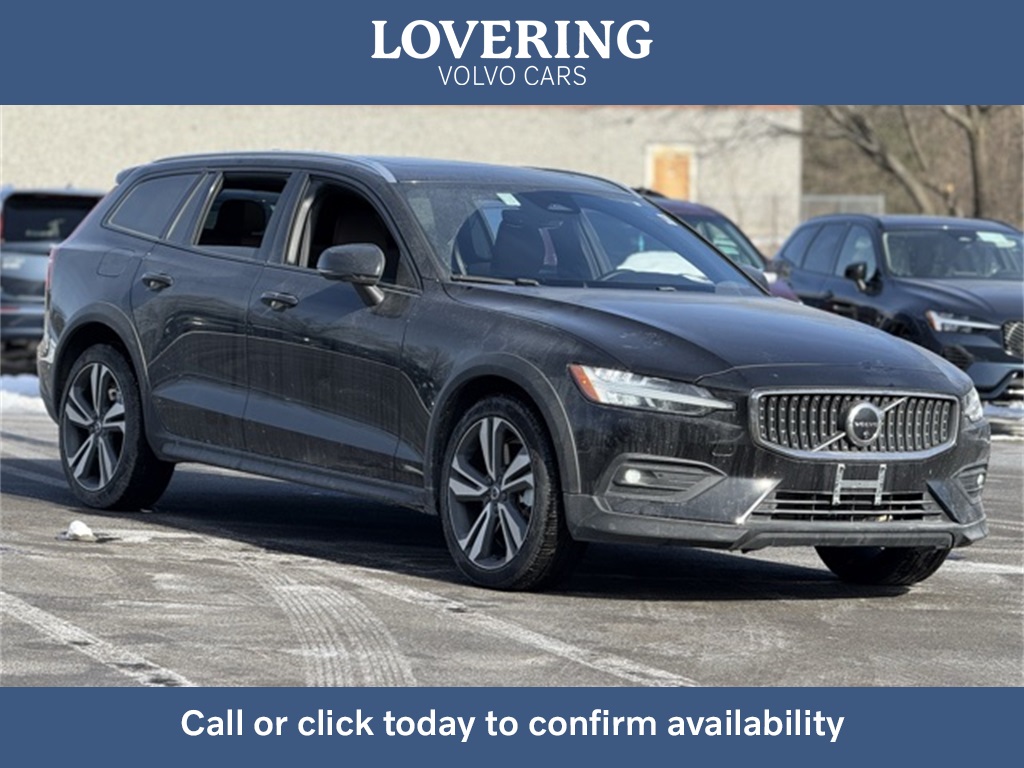 2025 Volvo V60 Cross Country B5 Plus AWD