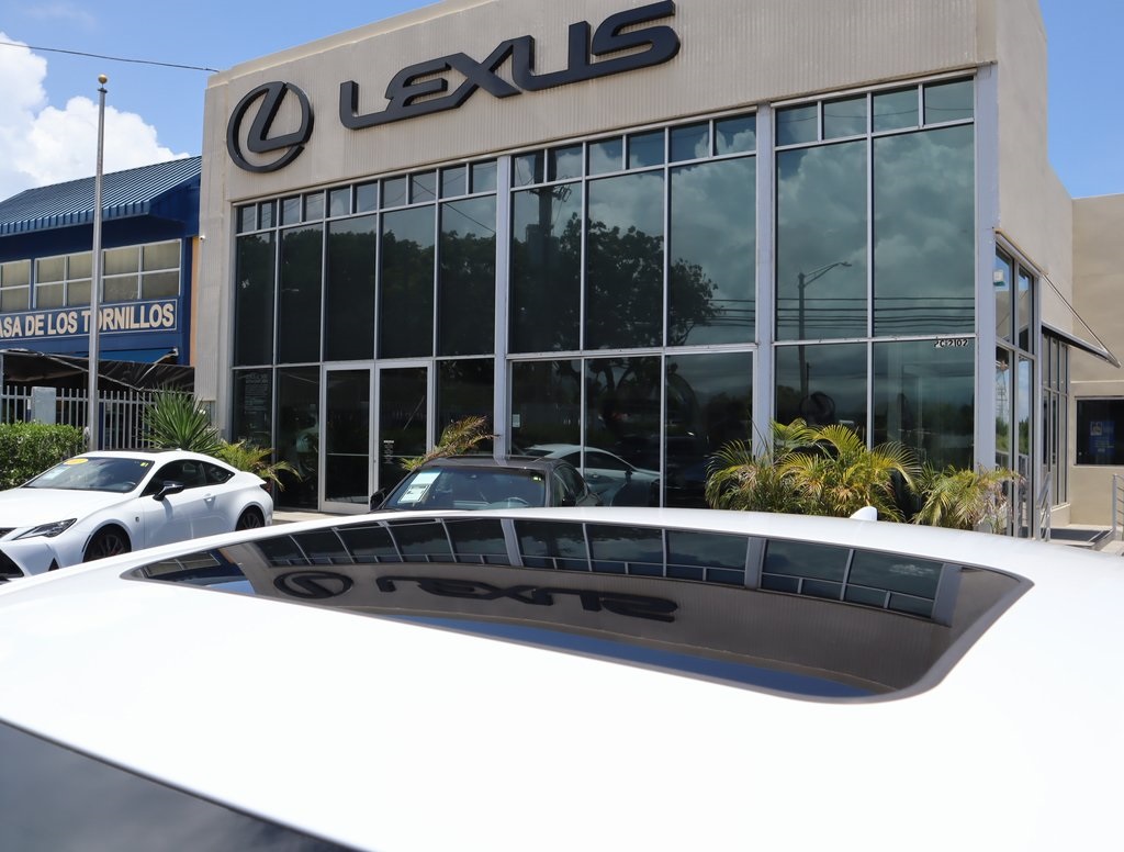 Thumbnail: 2025 Lexus IS - 14