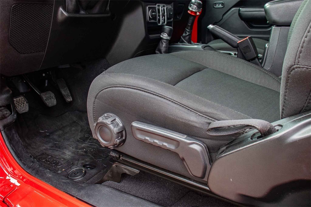 Used Car 2020 Jeep Gladiator  Sport For Sale Under $25,000 In San Marcos, Texas