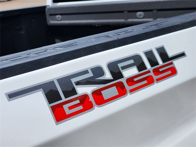 2022 Chevrolet Silverado 1500 LT Trail Boss - 11