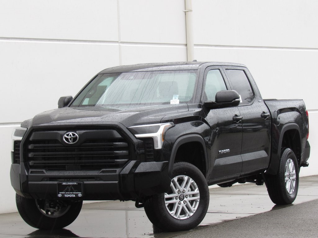 2025 Toyota Tundra SR5 CrewMax Cab 4WD