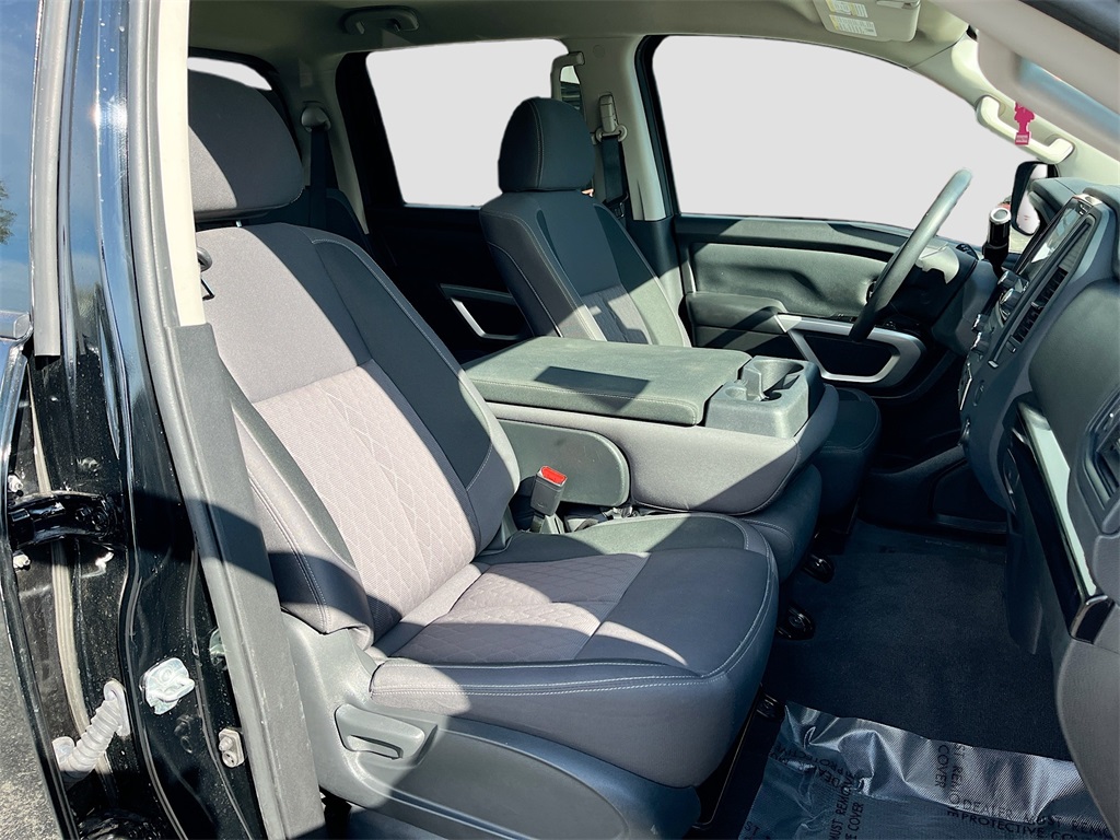 2024 Nissan Titan SV Black at South Houston Nissan