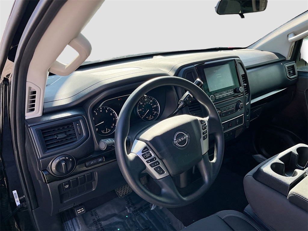 2024 Nissan Titan SV Black at South Houston Nissan
