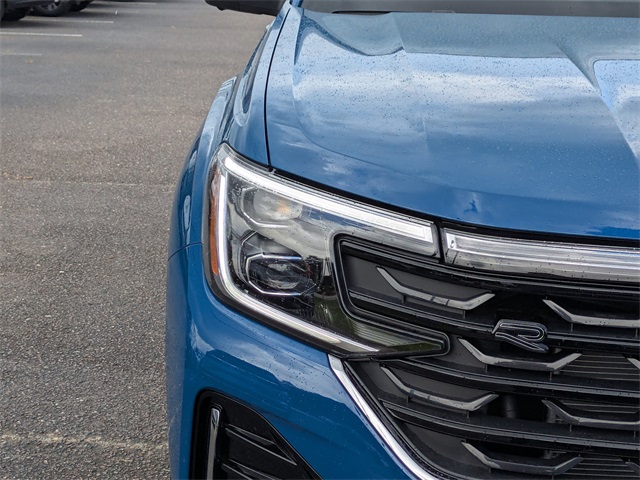 2025 Volkswagen Atlas Cross Sport 2.0T SEL Premium R-Line - 9