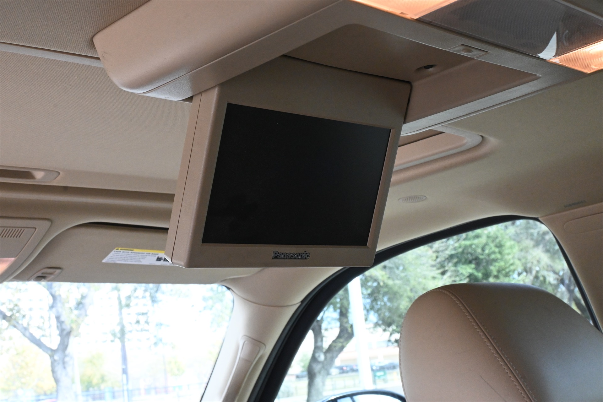 2011 Cadillac Escalade Luxury Black at Ultimate Motorsports