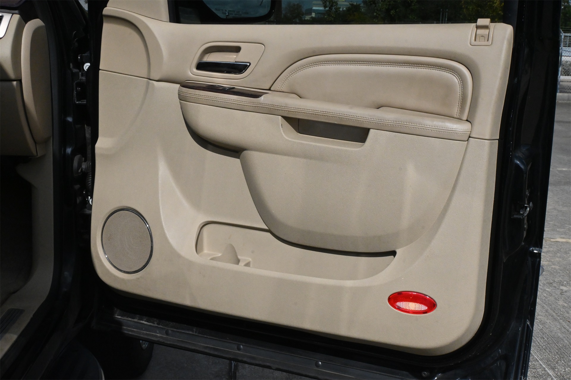 2011 Cadillac Escalade Luxury Black at Ultimate Motorsports