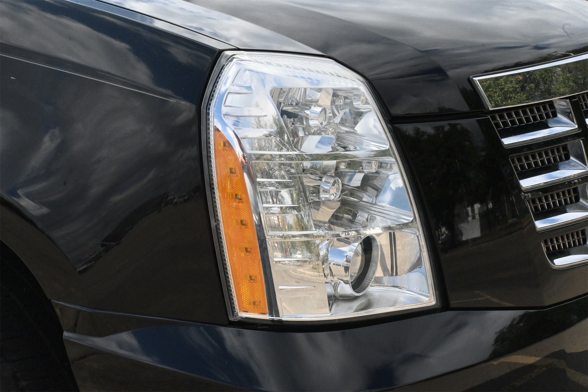 2011 Cadillac Escalade Luxury Black at Ultimate Motorsports