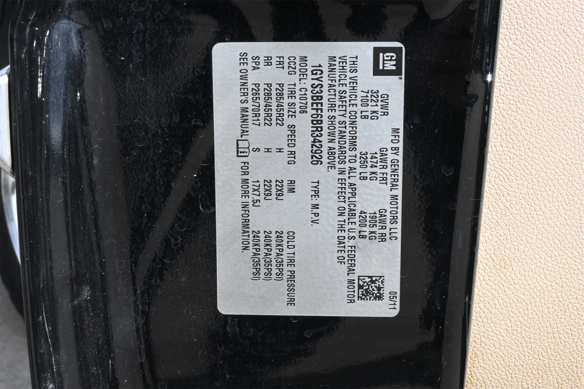 2011 Cadillac Escalade Luxury Black at Ultimate Motorsports