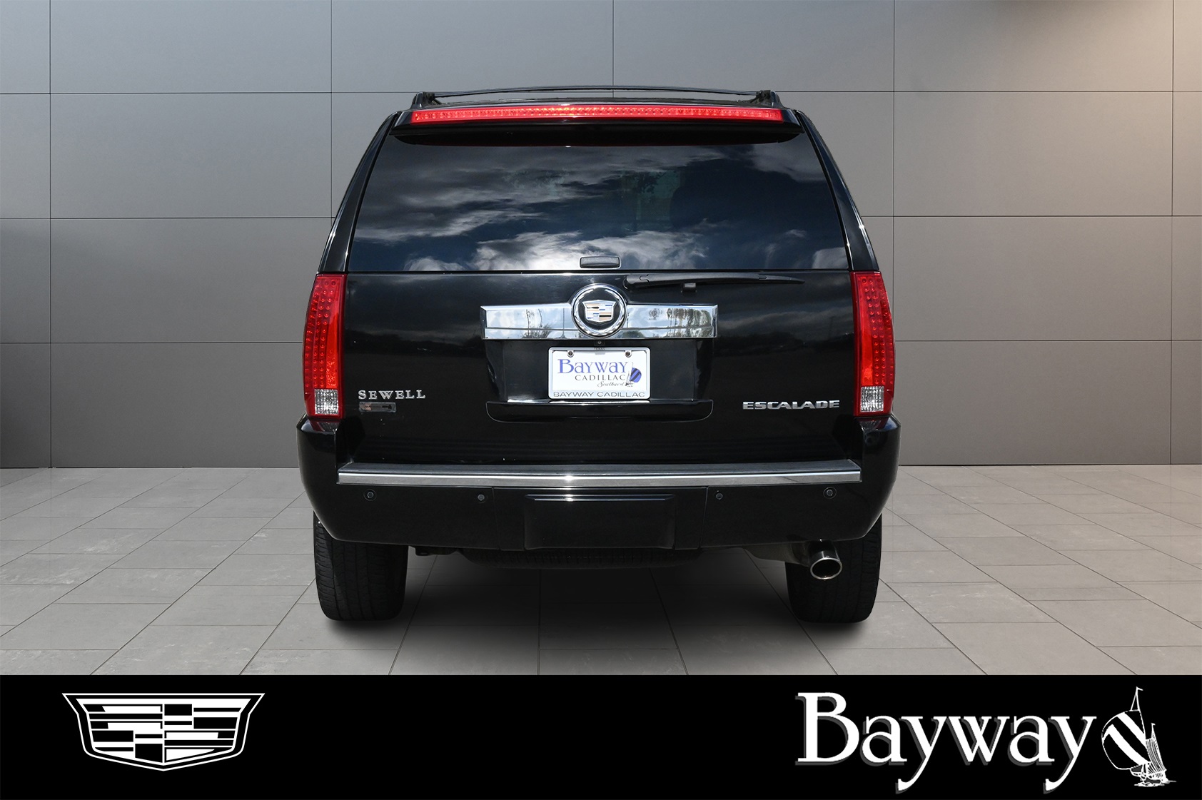 2011 Cadillac Escalade Luxury Black at Ultimate Motorsports