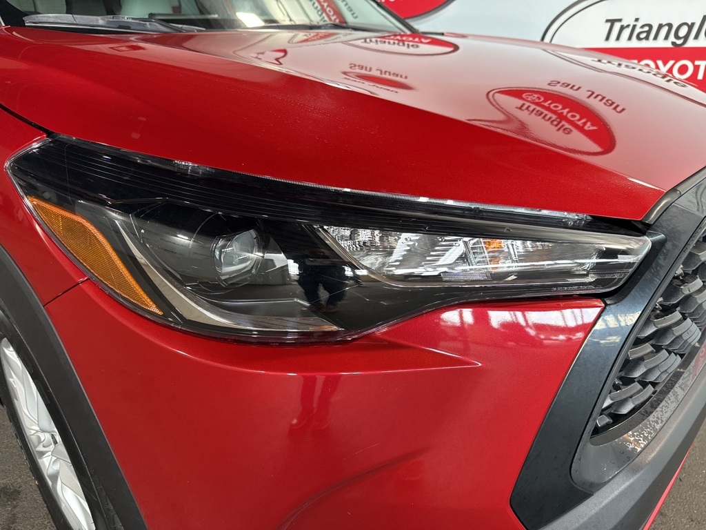 Thumbnail: 2022 Toyota Corolla Cross - 10