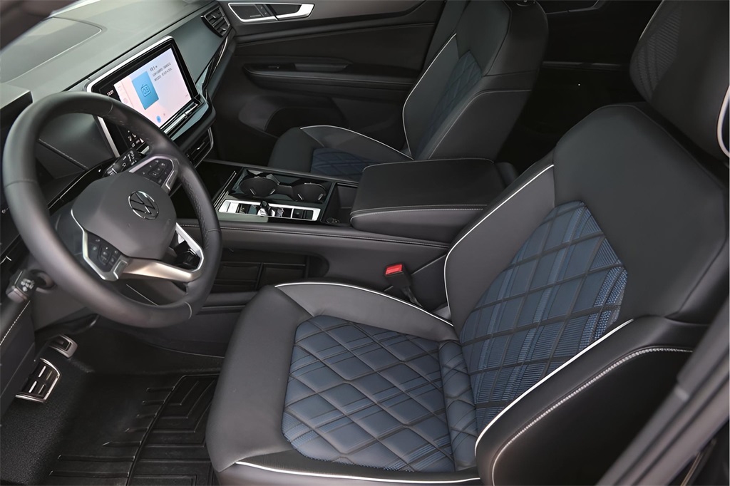 Used Car 2025 Volkswagen Atlas Cross Sport  2.0t Sel Premium R-line For Sale In Austin, Texas