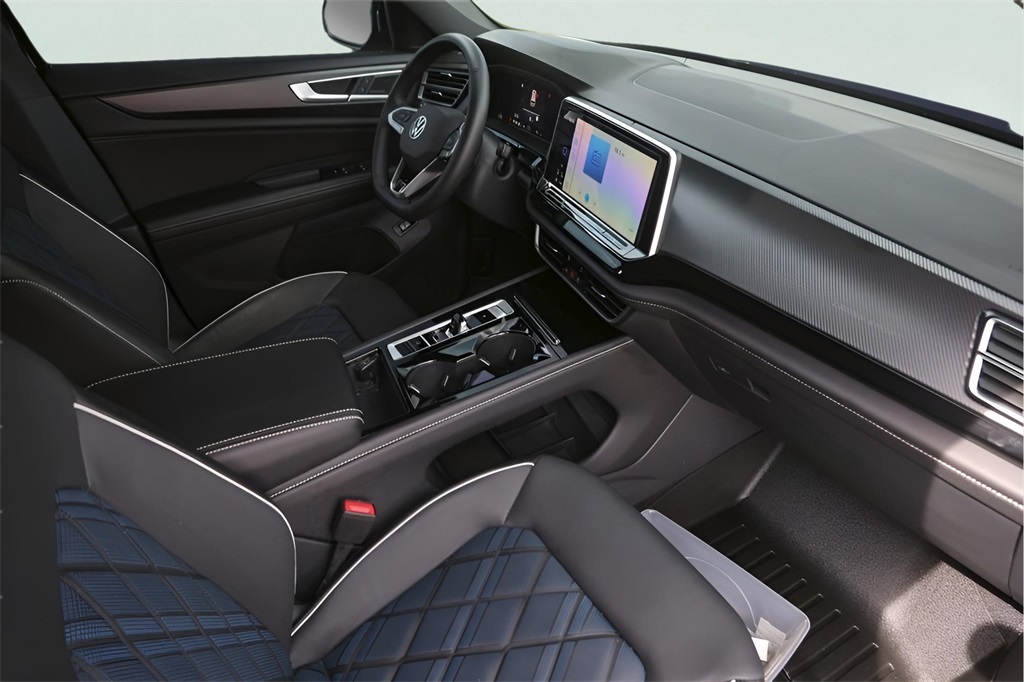 Used Car 2025 Volkswagen Atlas Cross Sport  2.0t Sel Premium R-line For Sale In Austin, Texas