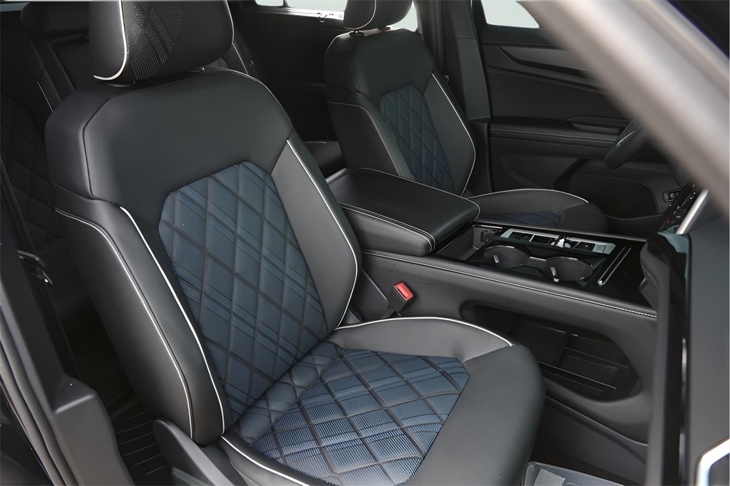 Used Car 2025 Volkswagen Atlas Cross Sport  2.0t Sel Premium R-line For Sale In Austin, Texas
