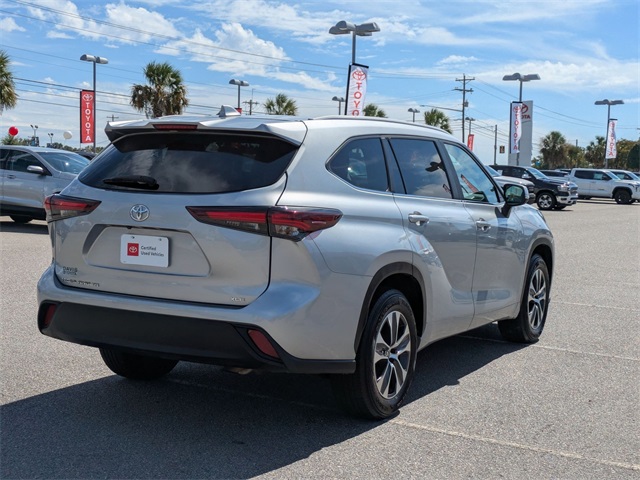 2024 Toyota Highlander XLE - 2