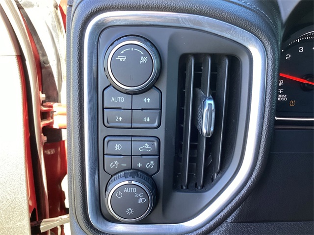 Used Car 2019 Chevrolet Silverado 1500  Lt Trail Boss For Sale Under $35,000 In San Antonio, Texas