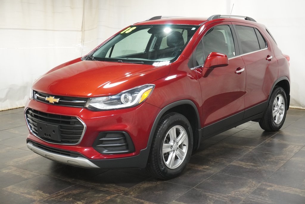 Used 2018 Chevrolet Trax LT with VIN 3GNCJPSB9JL370389 for sale in Boardman, OH
